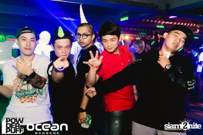 Powderpuff นำเสนอ Rainbows and Unicorns ที่ โอเชียน แบงค็อก — photo 6