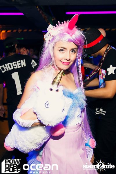 Powderpuff นำเสนอ Rainbows and Unicorns ที่ โอเชียน แบงค็อก — photo 11