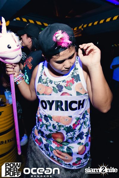 Powderpuff นำเสนอ Rainbows and Unicorns ที่ โอเชียน แบงค็อก — photo 26