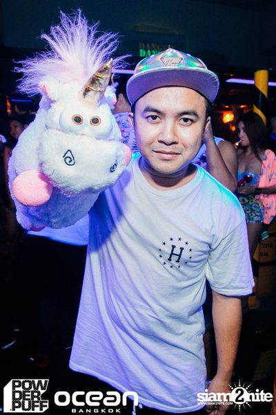 Powderpuff นำเสนอ Rainbows and Unicorns ที่ โอเชียน แบงค็อก — photo 82