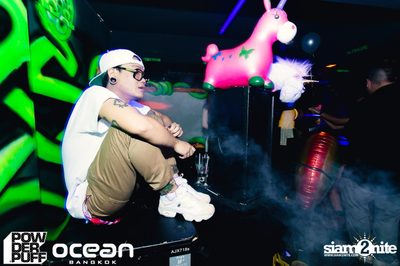 Powderpuff นำเสนอ Rainbows and Unicorns ที่ โอเชียน แบงค็อก — photo 87