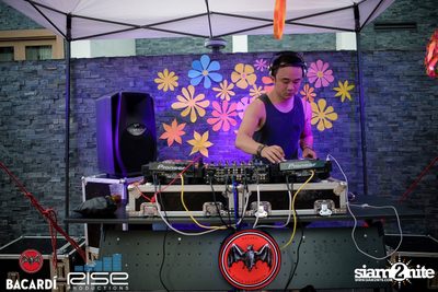 Flower Power Pool Party at Radisson Blu Plaza — photo 44