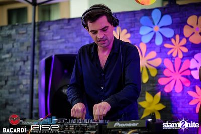 Flower Power Pool Party at Radisson Blu Plaza — photo 81