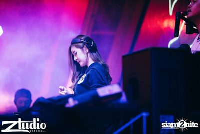 Ladies Night กับ Thaitanium ที่ สตูดิโอ ไลฟ์ ฮอล, อาร์ซีเอ — photo 7