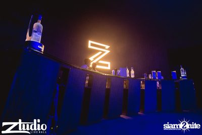 Grey Goose นำเสนอ TGIF : WolfPack ที่ สตูดิโอ ไลฟ์ ฮอล — photo 5