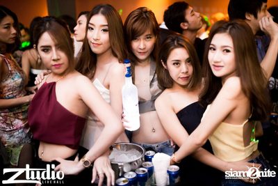 Grey Goose นำเสนอ TGIF : WolfPack ที่ สตูดิโอ ไลฟ์ ฮอล — photo 70