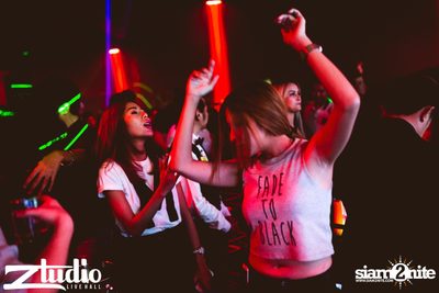 Grey Goose นำเสนอ TGIF : WolfPack ที่ สตูดิโอ ไลฟ์ ฮอล — photo 97