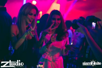 Grey Goose นำเสนอ TGIF : WolfPack ที่ สตูดิโอ ไลฟ์ ฮอล — photo 100
