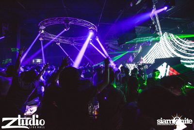 Grey Goose นำเสนอ TGIF : WolfPack ที่ สตูดิโอ ไลฟ์ ฮอล — photo 104
