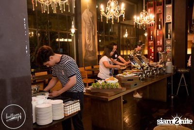 Saturday Night at BottomsUp, Thonglor — photo 5
