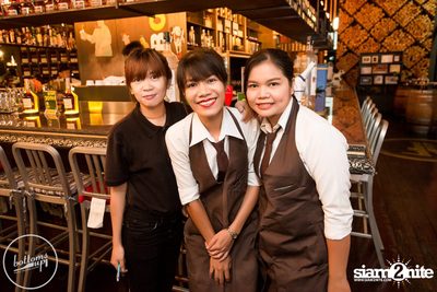 Saturday Night at BottomsUp, Thonglor — photo 24