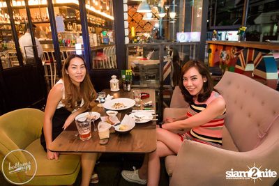 Saturday Night at BottomsUp, Thonglor — photo 26