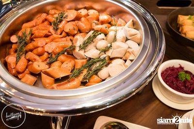 Saturday Night at BottomsUp, Thonglor — photo 36