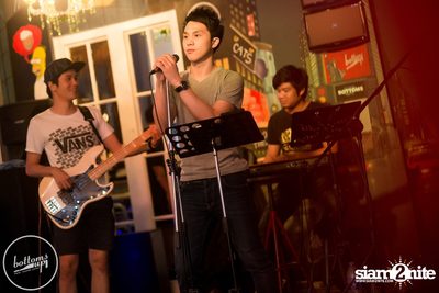 Saturday Night at BottomsUp, Thonglor — photo 113