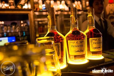 Saturday Night at BottomsUp, Thonglor — photo 163