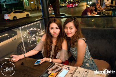 Saturday Night at BottomsUp, Thonglor — photo 197