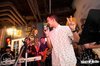 Saturday Night at BottomsUp, Thonglor — photo 205