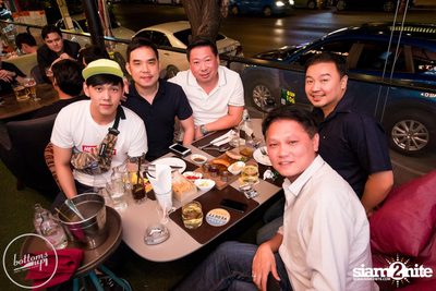 Saturday Night at BottomsUp, Thonglor — photo 218