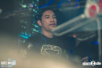 AE Tubbies นำเสนอ Back 2 School Party ที่ เซฟเฮ้าส์ — photo 2