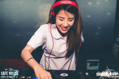 AE Tubbies นำเสนอ Back 2 School Party ที่ เซฟเฮ้าส์ — photo 91