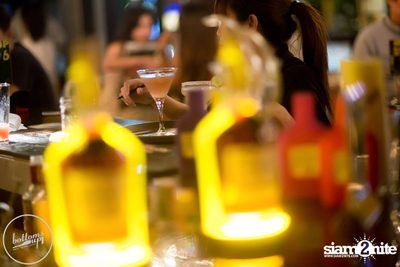 Friday Night at Wine, Beer & Bistro Bar BottomsUp Thonglor — photo 8