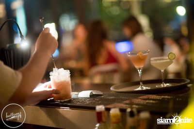 Friday Night at Wine, Beer & Bistro Bar BottomsUp Thonglor — photo 10