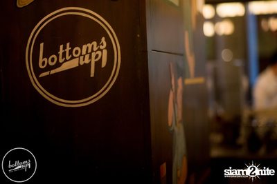 Friday Night at Wine, Beer & Bistro Bar BottomsUp Thonglor — photo 12