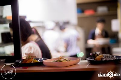 Friday Night at Wine, Beer & Bistro Bar BottomsUp Thonglor — photo 22