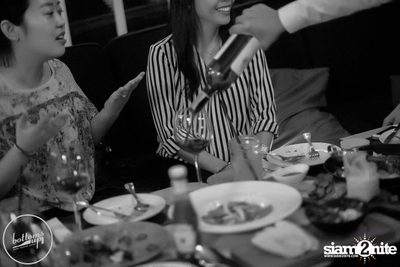 Friday Night at Wine, Beer & Bistro Bar BottomsUp Thonglor — photo 24