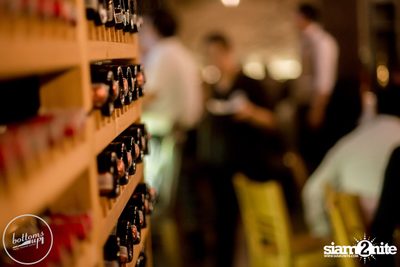 Friday Night at Wine, Beer & Bistro Bar BottomsUp Thonglor — photo 28
