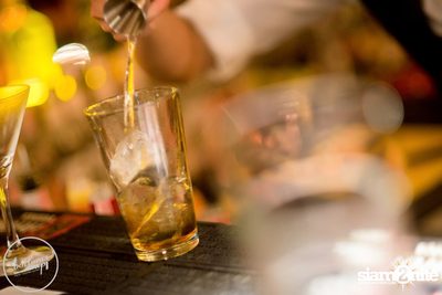 Friday Night at Wine, Beer & Bistro Bar BottomsUp Thonglor — photo 42