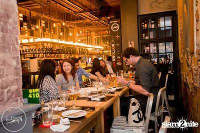 Friday Night at Wine, Beer & Bistro Bar BottomsUp Thonglor — photo 51