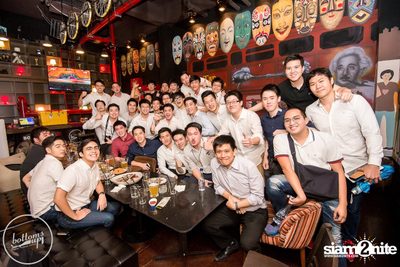 Friday Night at Wine, Beer & Bistro Bar BottomsUp Thonglor — photo 66