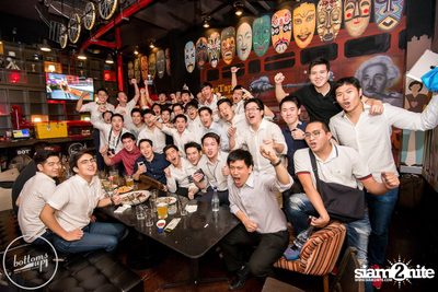 Friday Night at Wine, Beer & Bistro Bar BottomsUp Thonglor — photo 67