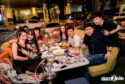 Friday Night at Wine, Beer & Bistro Bar BottomsUp Thonglor — photo 78