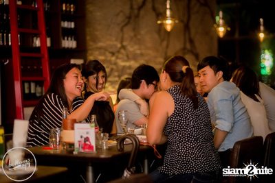 Friday Night at Wine, Beer & Bistro Bar BottomsUp Thonglor — photo 99