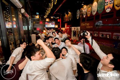 Friday Night at Wine, Beer & Bistro Bar BottomsUp Thonglor — photo 126