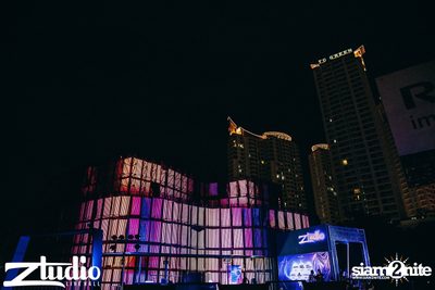 Grey Goose นำเสนอ TGIF : Tom Swoon ที่ สตูดิโอ ไลฟ์ ฮอลล์ — photo 1