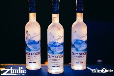 Grey Goose นำเสนอ TGIF : Tom Swoon ที่ สตูดิโอ ไลฟ์ ฮอลล์ — photo 2