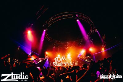 Grey Goose นำเสนอ TGIF : Tom Swoon ที่ สตูดิโอ ไลฟ์ ฮอลล์ — photo 4