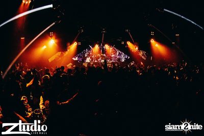 Grey Goose นำเสนอ TGIF : Tom Swoon ที่ สตูดิโอ ไลฟ์ ฮอลล์ — photo 7