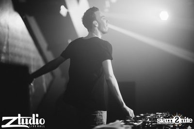 Grey Goose นำเสนอ TGIF : Tom Swoon ที่ สตูดิโอ ไลฟ์ ฮอลล์ — photo 11