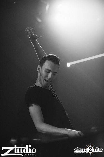 Grey Goose นำเสนอ TGIF : Tom Swoon ที่ สตูดิโอ ไลฟ์ ฮอลล์ — photo 15