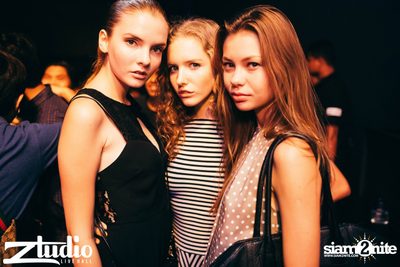 Grey Goose นำเสนอ TGIF : Tom Swoon ที่ สตูดิโอ ไลฟ์ ฮอลล์ — photo 19