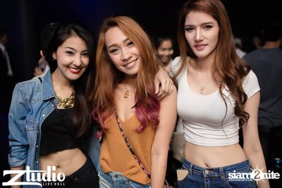 Grey Goose นำเสนอ TGIF : Tom Swoon ที่ สตูดิโอ ไลฟ์ ฮอลล์ — photo 25