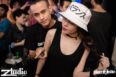 Grey Goose นำเสนอ TGIF : Tom Swoon ที่ สตูดิโอ ไลฟ์ ฮอลล์ — photo 27