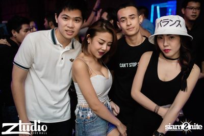 Grey Goose นำเสนอ TGIF : Tom Swoon ที่ สตูดิโอ ไลฟ์ ฮอลล์ — photo 28