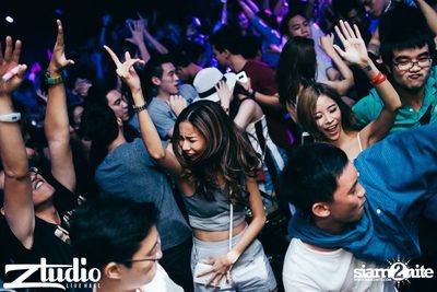 Grey Goose นำเสนอ TGIF : Tom Swoon ที่ สตูดิโอ ไลฟ์ ฮอลล์ — photo 30