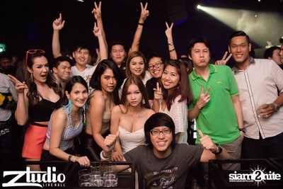 Grey Goose นำเสนอ TGIF : Tom Swoon ที่ สตูดิโอ ไลฟ์ ฮอลล์ — photo 46