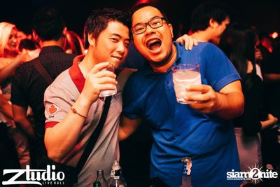 Grey Goose นำเสนอ TGIF : Tom Swoon ที่ สตูดิโอ ไลฟ์ ฮอลล์ — photo 48